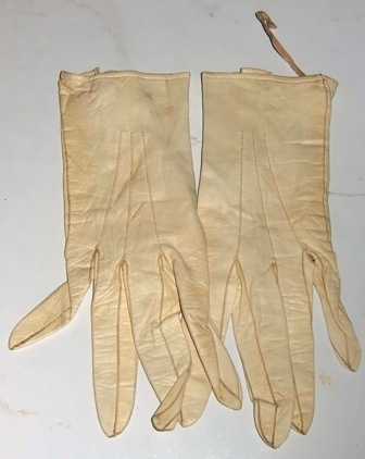 xxM236MRare 1859 Victorian Ladies Leather Gloves w/Hallmark